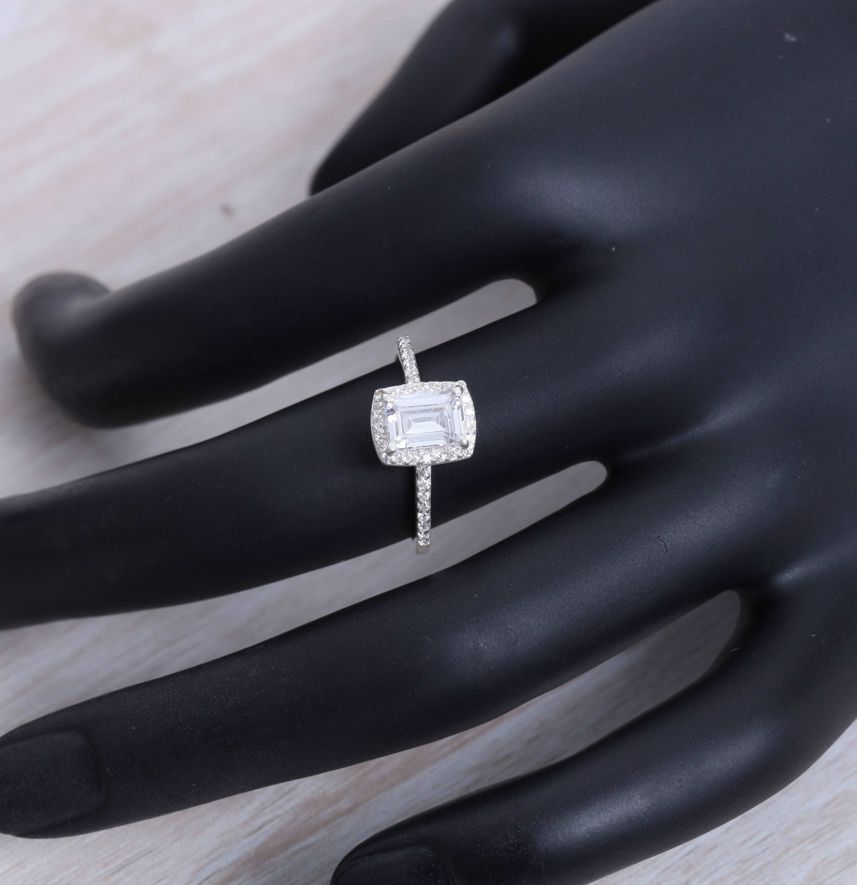 925 Sterling Silver Zircon Ring