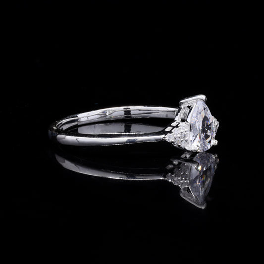 925 Sterling Silver Zircon Ring: Timeless Beauty and Sparkle