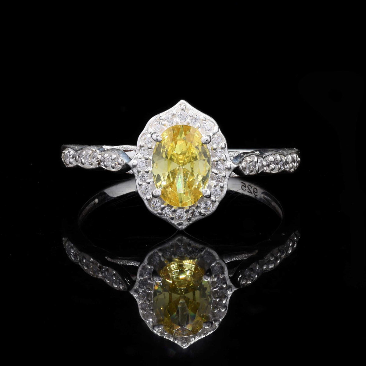 925 Sterling Silver Yellow Stone & Zircon Ring