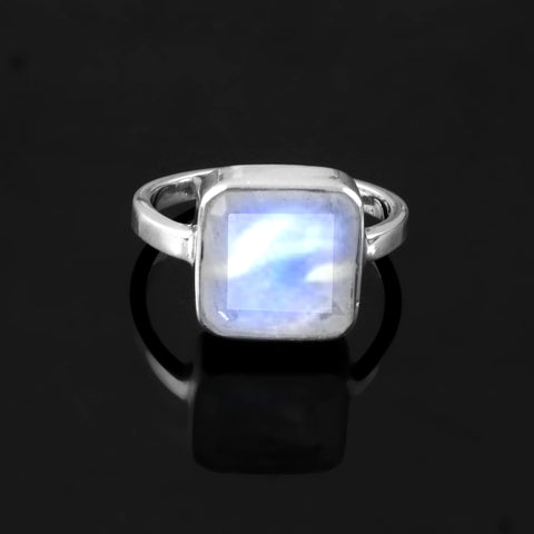 925 Sterling Silver Rainbow Moonstone Ring: A Magical Touch of Elegance and Transformation