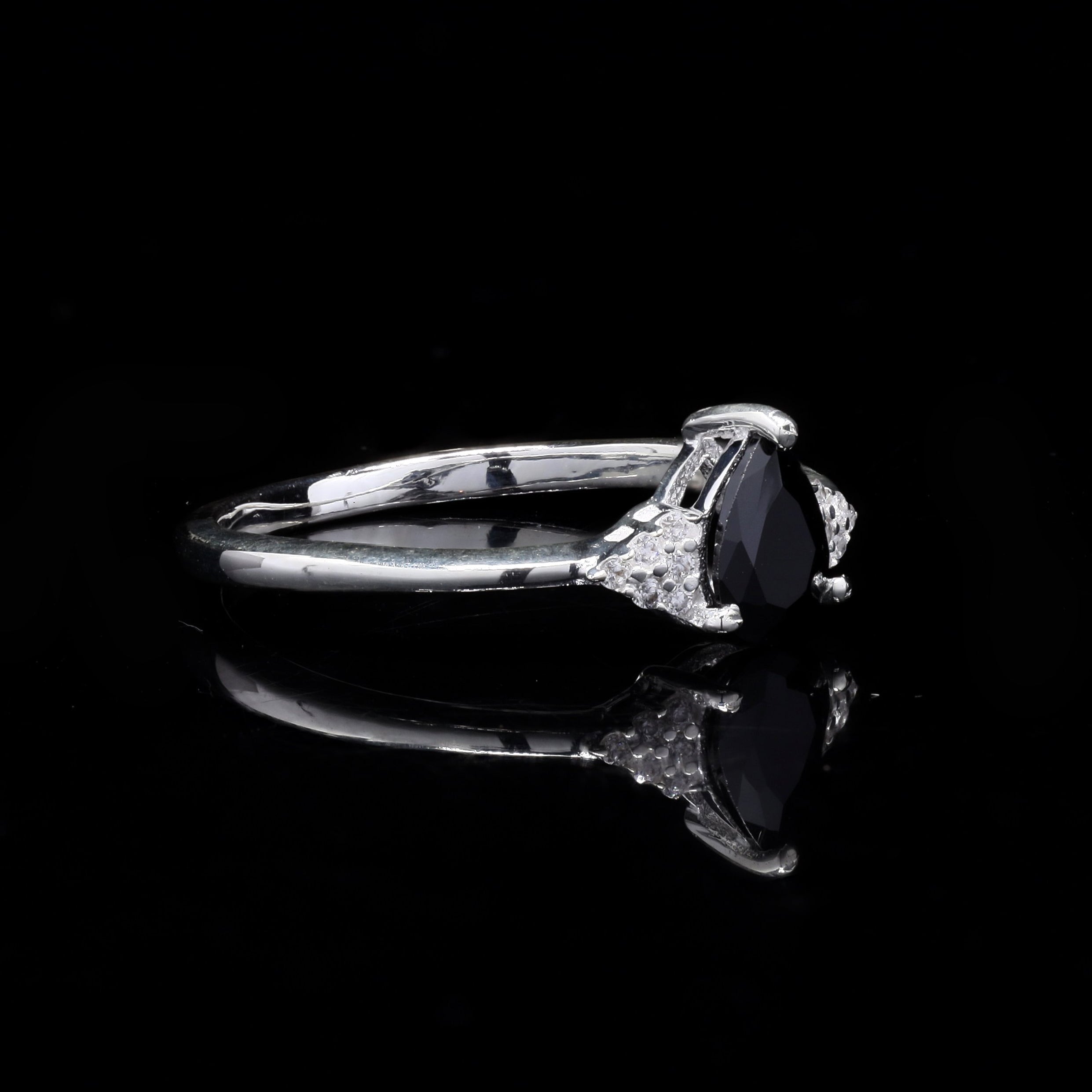 925 Sterling Silver Black Onyx & Zircon Ring jewelldiro