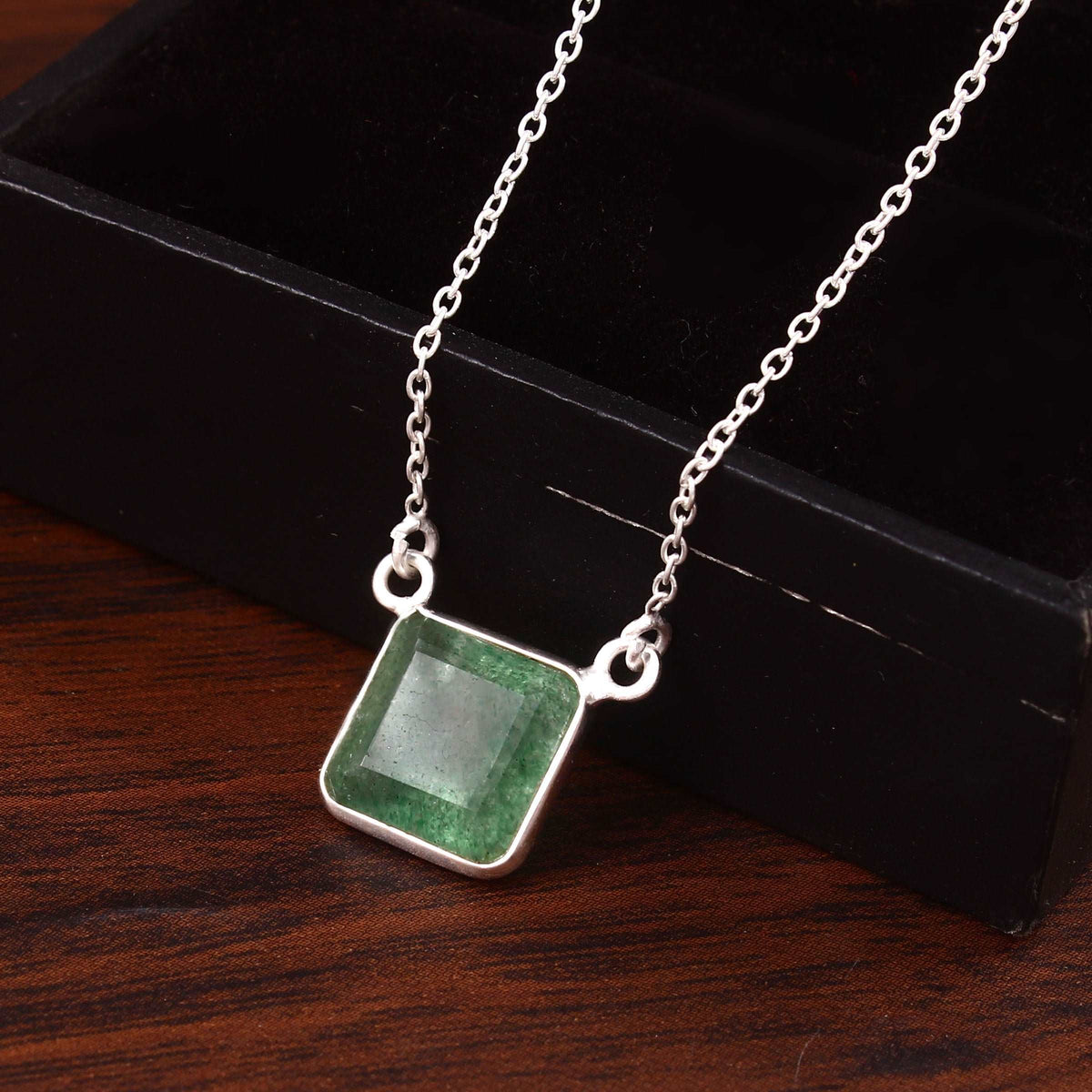 925 Sterling Silver Emerald Quartz Pendant jewelldiro